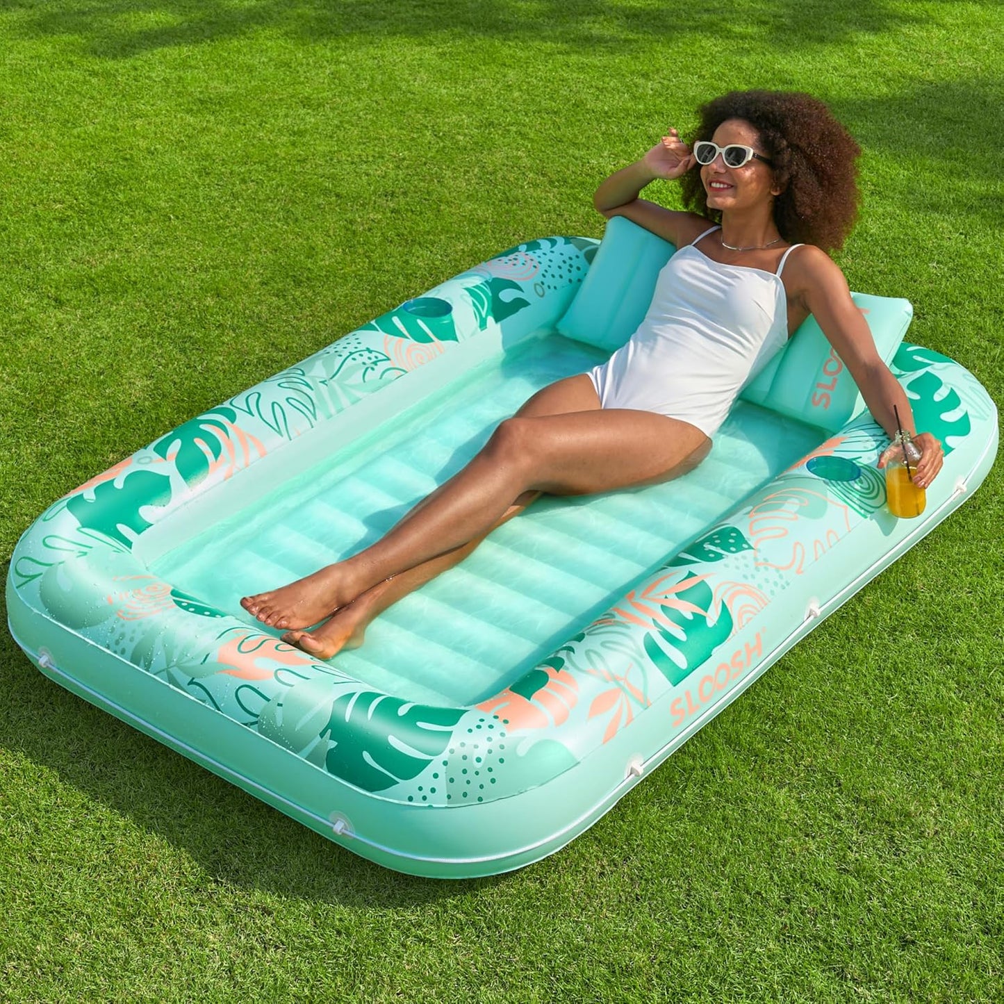 Glowyn Tanning Pool